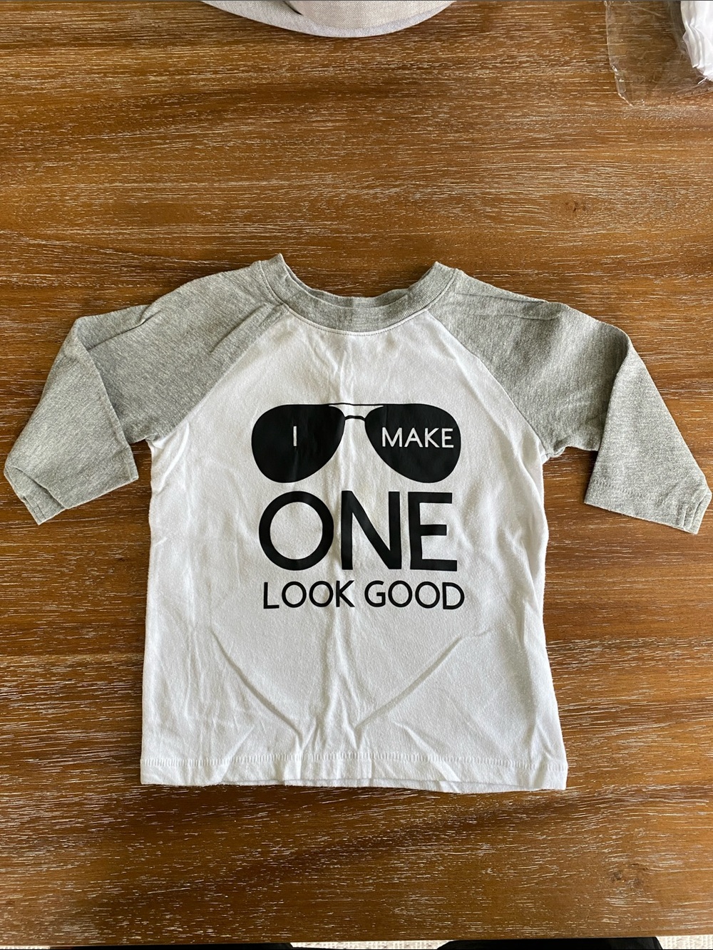 Old Navy 2T Grey & White Boys' Graphic Raglan Tee - "I Make One Look Good"